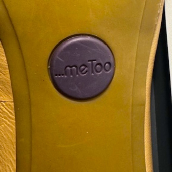 "Me Too" Holly Tan/Beige Leather Pumps with a textured heel and platform. 9.5 4 - Picture 6 of 7